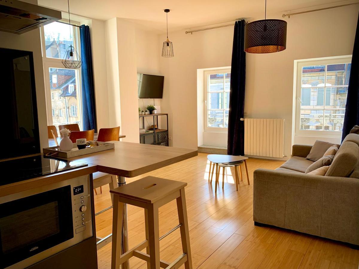 בסאנקון Les Fabuleux Appartements Du Coeur De Ville - Place Victor Hugo מראה חיצוני תמונה