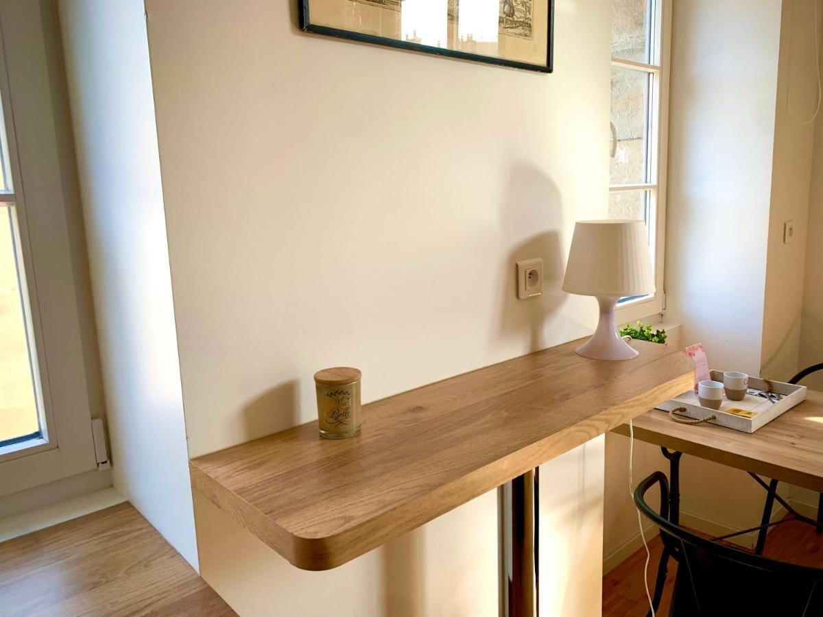 בסאנקון Les Fabuleux Appartements Du Coeur De Ville - Place Victor Hugo מראה חיצוני תמונה