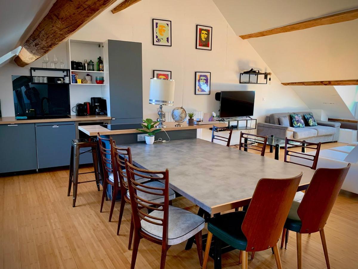 בסאנקון Les Fabuleux Appartements Du Coeur De Ville - Place Victor Hugo מראה חיצוני תמונה