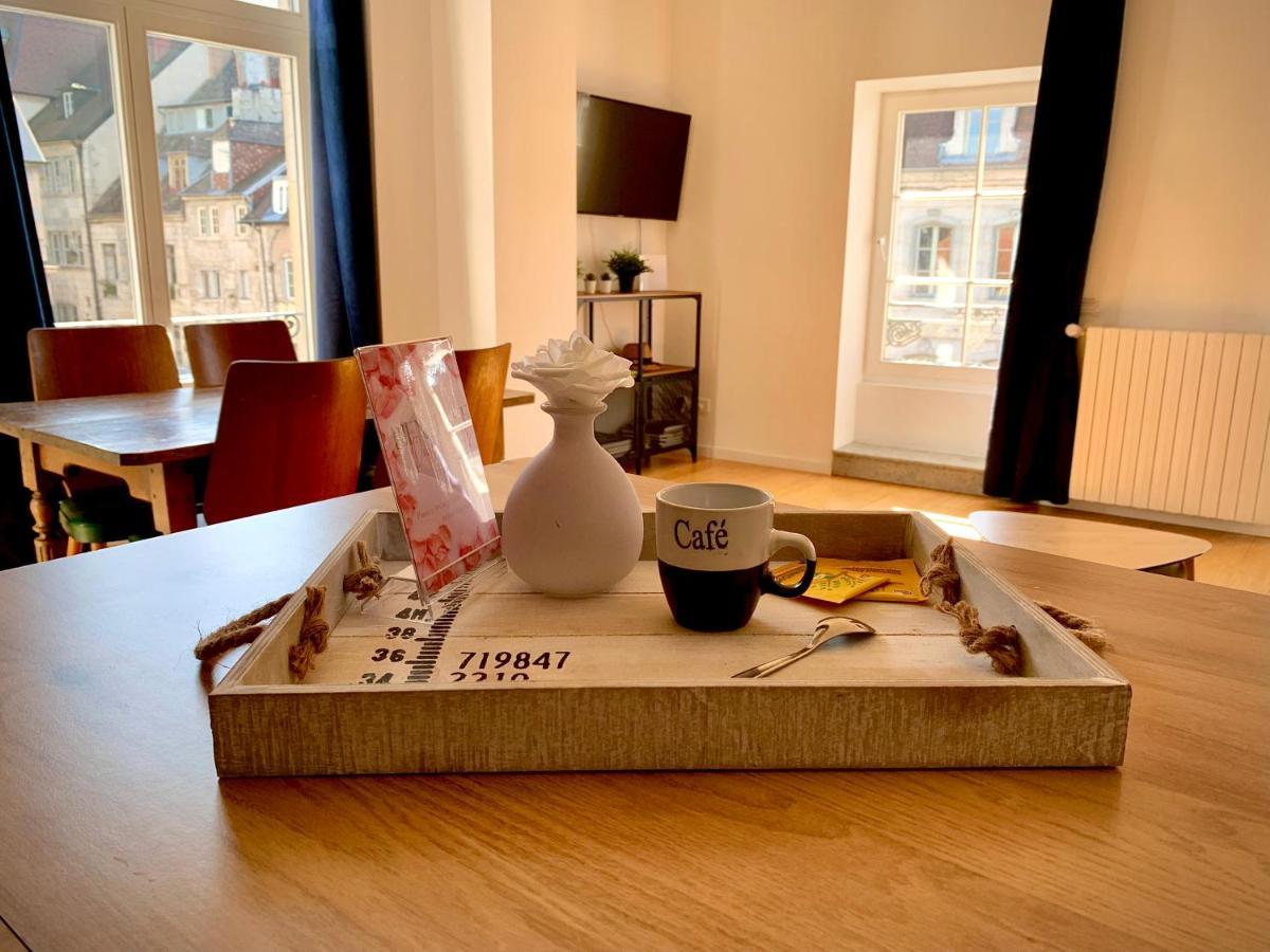 בסאנקון Les Fabuleux Appartements Du Coeur De Ville - Place Victor Hugo מראה חיצוני תמונה