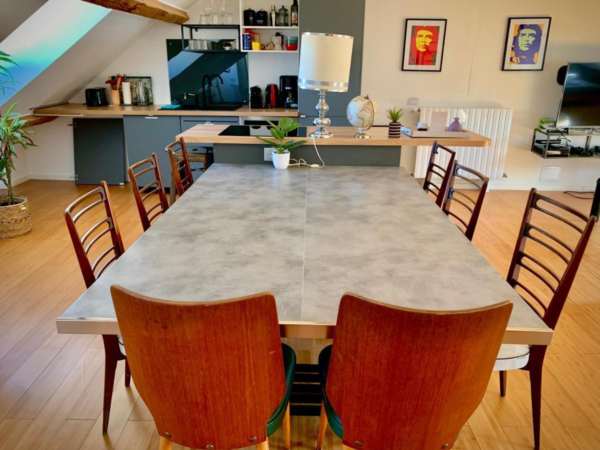 בסאנקון Les Fabuleux Appartements Du Coeur De Ville - Place Victor Hugo מראה חיצוני תמונה