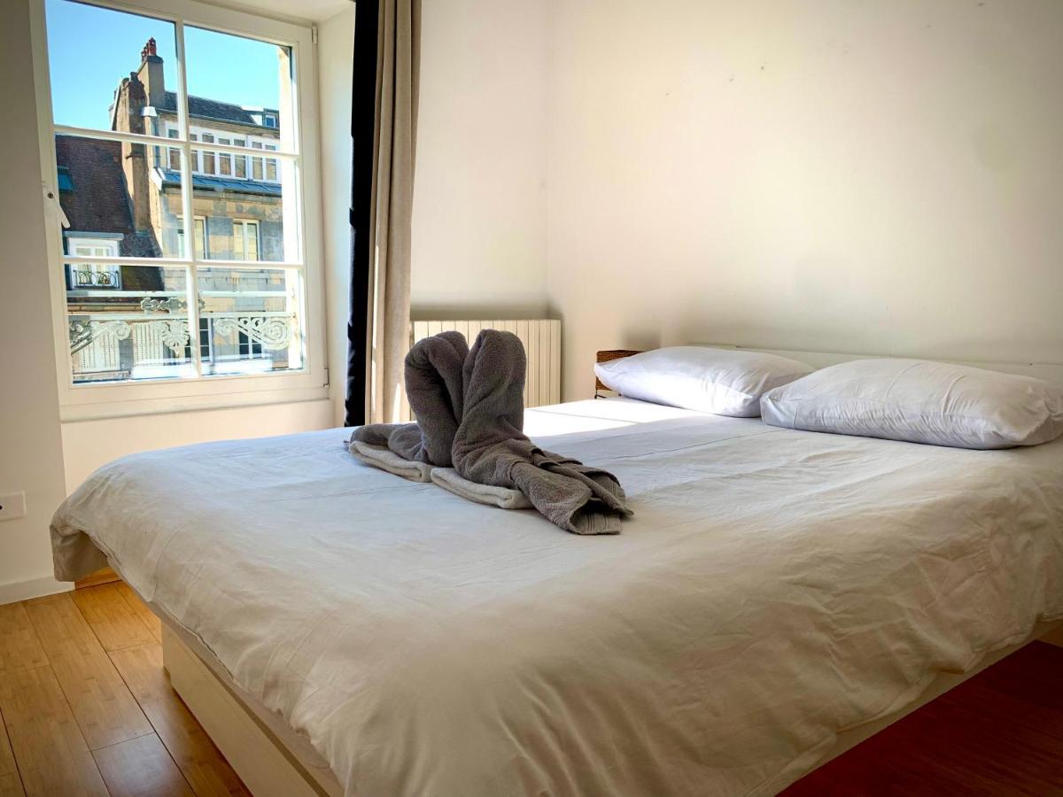 בסאנקון Les Fabuleux Appartements Du Coeur De Ville - Place Victor Hugo מראה חיצוני תמונה