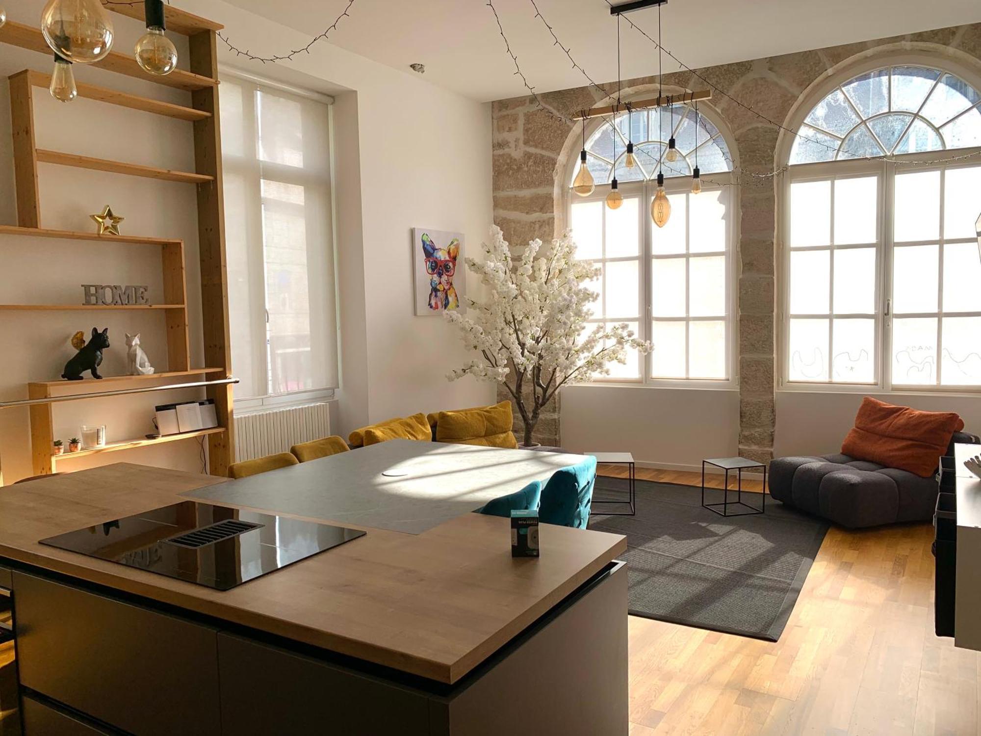 בסאנקון Les Fabuleux Appartements Du Coeur De Ville - Place Victor Hugo מראה חיצוני תמונה