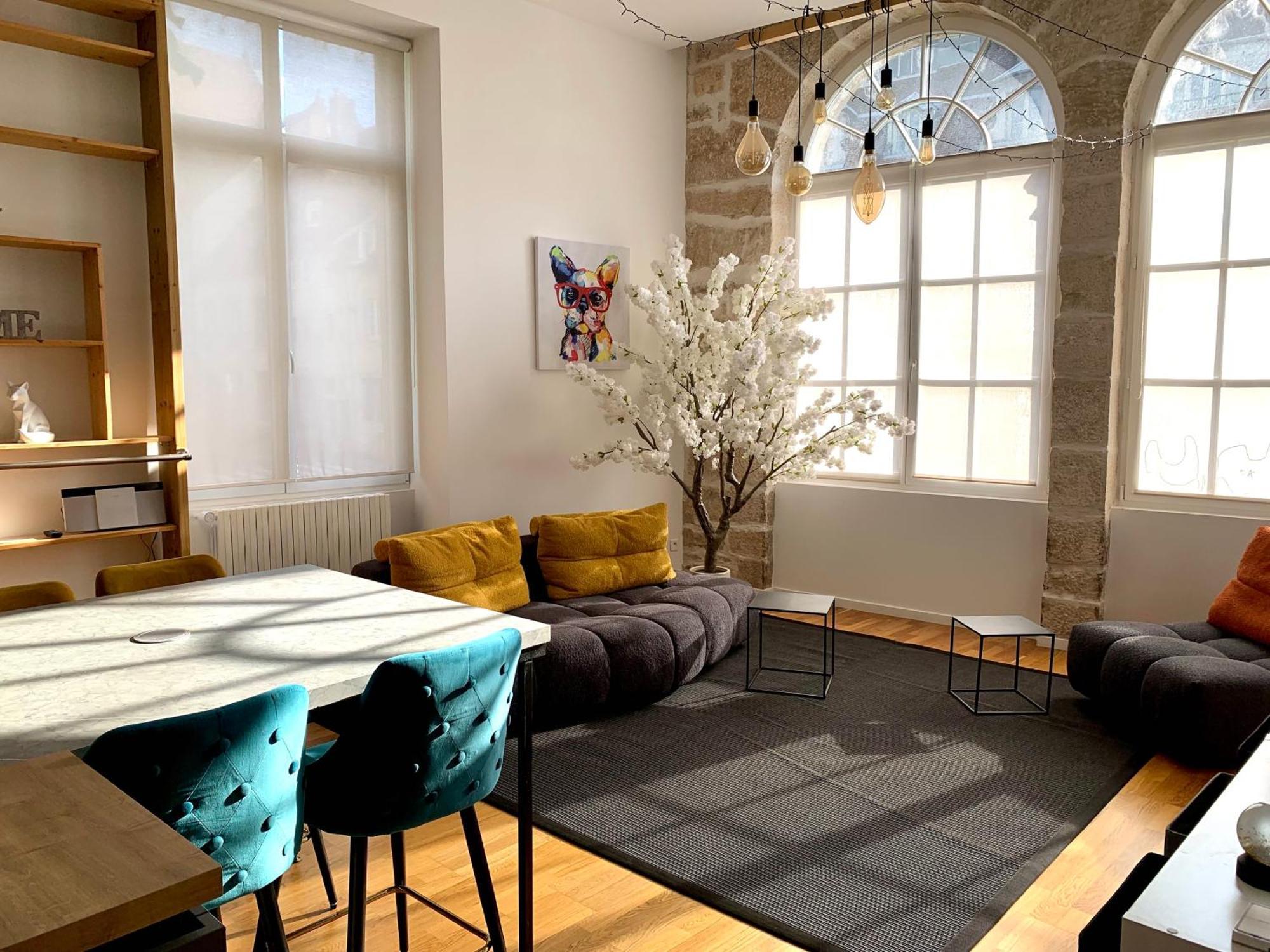 בסאנקון Les Fabuleux Appartements Du Coeur De Ville - Place Victor Hugo מראה חיצוני תמונה
