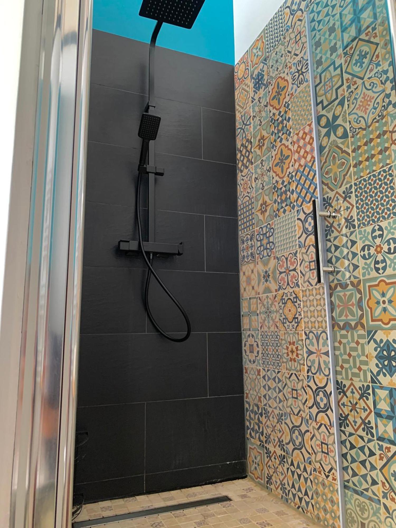 בסאנקון Les Fabuleux Appartements Du Coeur De Ville - Place Victor Hugo חדר תמונה